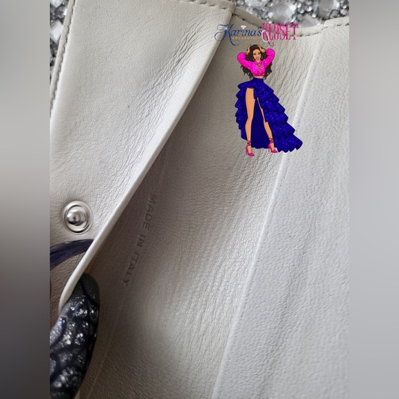 Chanel Key Holder🎀, Fold Wallet 🛍️, RARE & 💯 AUTHENTIC. Vintage Chanel - Picture 8 of 9